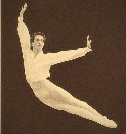José Carlos Martínez en pleno salto